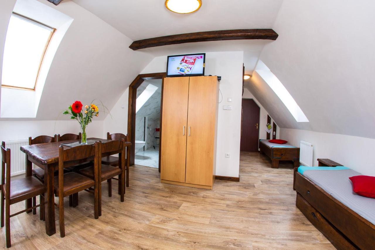 Apartment Nedrik Рокитніце-над-Їзероу Екстер'єр фото